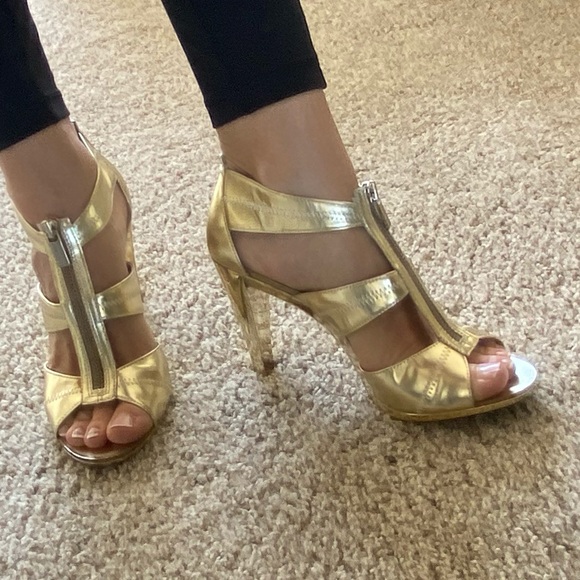 MICHAEL Michael Kors Shoes - Michael Kors gold 4 in heel with gold zipper 10